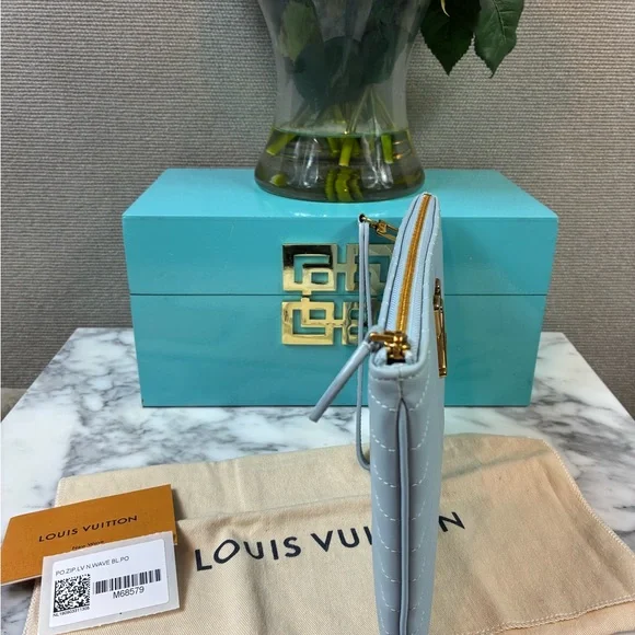 🚨SOLD🚨NWT Authentic Louis Vuitton Calfskin New Wave Blue Zipped Pochette - Picture 6 of 12